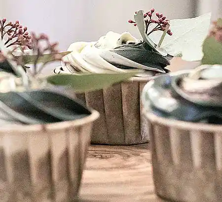 Cupcake mit Buttercreme Topping im Ombre Look.