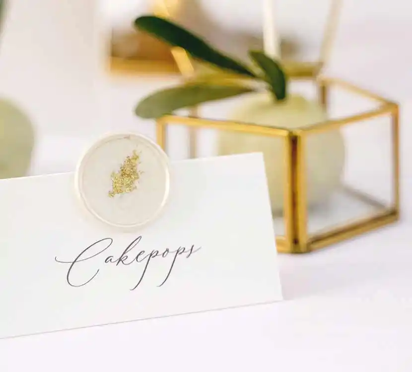 Bühne mit zwei Drummern.